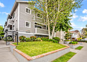 Thumbnail 15 of 15 - Front of Vinton Apartments.