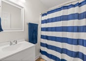Thumbnail 15 of 15 - a photo of a bathroom