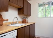 Thumbnail 2 of 17 - St James on Hall | Kitchen