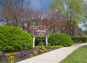 Thumbnail 1 of 9 - Oak Ridge Apartments Signage