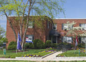 Thumbnail 3 of 9 - Oak Ridge Apartments Building
