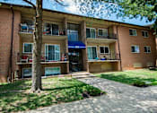 Thumbnail 11 of 38 - Del Vista Apartments Building Exterior 04