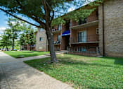 Thumbnail 12 of 38 - Del Vista Apartments Building Exterior 05