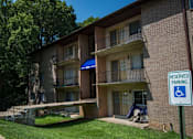 Thumbnail 17 of 38 - Del Vista Apartments Building Exterior 10