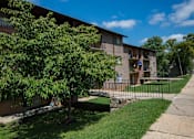 Thumbnail 18 of 38 - Del Vista Apartments Building Exterior 11
