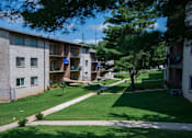Thumbnail 19 of 38 - Del Vista Apartments Building Exterior 13