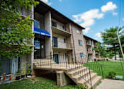 Thumbnail 29 of 38 - Del Vista Apartments Building Exterior 24