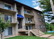 Thumbnail 30 of 38 - Del Vista Apartments Building Exterior 25