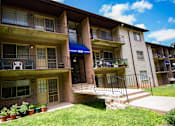 Thumbnail 31 of 38 - Del Vista Apartments Building Exterior 26