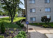 Thumbnail 6 of 38 - Del Vista Apartments Building Leasing Office 06
