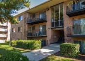 Thumbnail 16 of 23 - Glen Willow Apartments Building Exterior 18