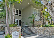 Thumbnail 2 of 28 - Entrance to Tahitian
