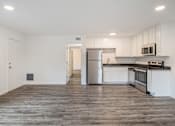 Thumbnail 3 of 28 - Suite 3095
