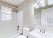 Thumbnail 14 of 30 - Patriot Crossing - Bathroom