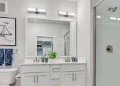 Thumbnail 39 of 55 - Bathroom