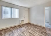 Thumbnail 11 of 18 - Spacious Living Room at Peppertree