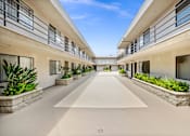 Thumbnail 15 of 16 - Common Area