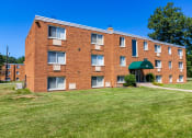 Thumbnail 14 of 19 - Exterior Brookside Oval entry