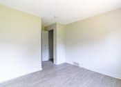 Thumbnail 7 of 22 - Valley Plaza Cleveland Apartment Complex
