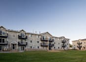 Thumbnail 19 of 28 - Large courtyard for lesuire