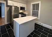 Thumbnail 27 of 131 - 54 Salem Unit 3