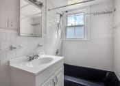 Thumbnail 8 of 58 - Taymil Argyle Street Apartment Homes Bathroom