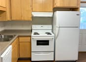 Thumbnail 6 of 11 - Kitchen