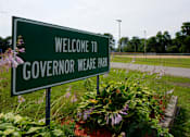 Thumbnail 16 of 19 - A welcome sign