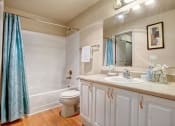 Thumbnail 15 of 23 - Full Bath View