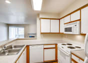 Thumbnail 14 of 35 - Stratford Apartments Kitchen