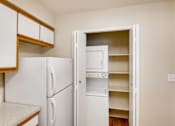 Thumbnail 15 of 35 - Stratford Apartments Kitchen