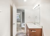 Thumbnail 23 of 29 - Lincoln Townhomes Bathroom