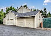 Thumbnail 29 of 36 - Garage