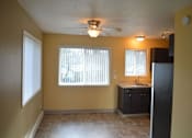 Thumbnail 12 of 17 - Ashley Court Apartments Portland, Oregon  Dining Room