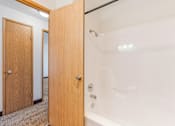 Thumbnail 24 of 34 - Rockwood Park Bathroom