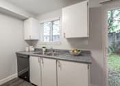 Thumbnail 21 of 64 - Somerset West Apartments - Portland, Oregon