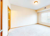 Thumbnail 16 of 29 - Master bedroom