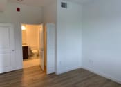 Thumbnail 7 of 32 - Interior7