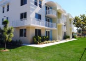 Thumbnail 36 of 43 - WatersEdge_Exterior_Building2