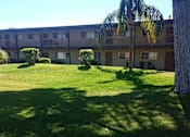 Thumbnail 1 of 11 - Camelback Properties apartments in Phoenix, AZ Grass Courtyard