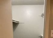 Thumbnail 25 of 28