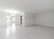 Thumbnail 13 of 21 - Living area