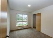Thumbnail 22 of 31 - Bedroom