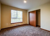 Thumbnail 16 of 22 - Bedroom