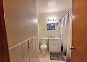 Thumbnail 7 of 27 - 1797 Stillwater Apartments St. Paul, Minnesota Bathroom