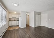 Thumbnail 7 of 39 - Como Court Apartments, 1 Bedroom, Minneapolis, Dinkytown