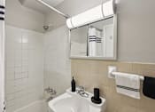 Thumbnail 34 of 39 - Como Court Apartments, 1 Bedroom, Minneapolis, Dinkytown