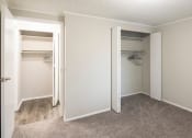 Thumbnail 16 of 18 - Bedroom