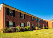 Thumbnail 4 of 16 - Building_Exterior_Colonial_Pines_001_RedDoor_Edit