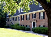 Thumbnail 27 of 39 - Colonial Towne Apartments exterior